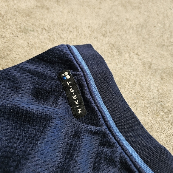 Vintage Nike Dri Fit Shirt - Picture 5 of 6